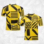 Camiseta Pre Partido del Borussia Dortmund 2022 Amarillo y Negro